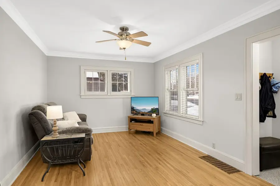 5905 36th Avenue N, Minneapolis, MN 55422 - #3