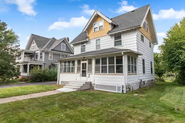 1437 Englewood Avenue, Saint Paul, MN 55104