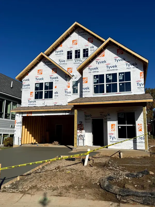 380 Laurel Curve, Golden Valley, MN 55426