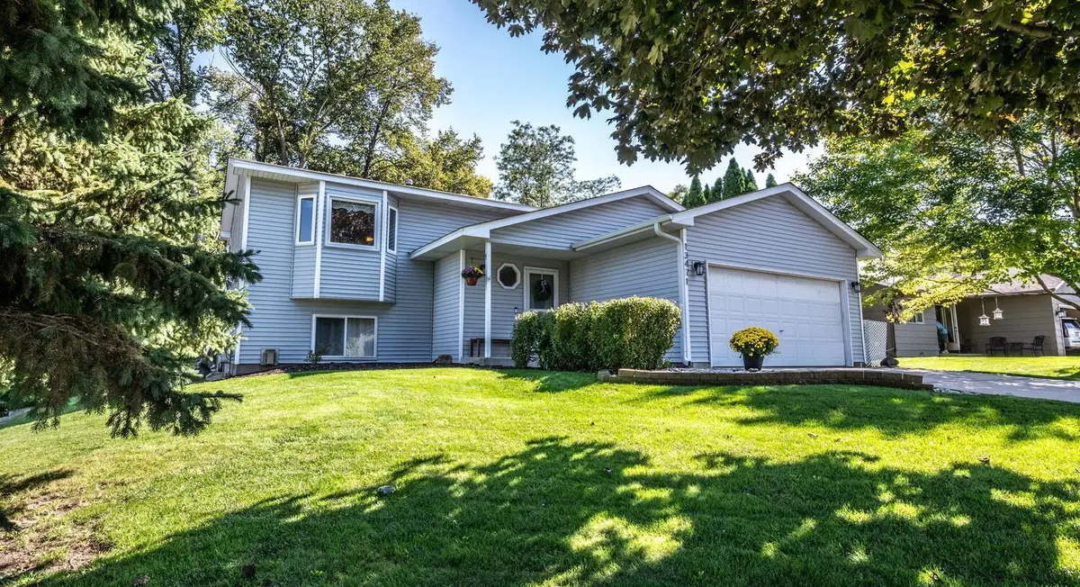 13471 Yosemite Avenue S, Savage, MN 55378 - #1