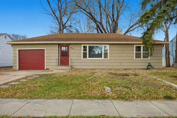 305 19th Avenue N, Fargo, ND 58102