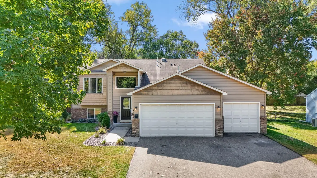 5225 35th Avenue N, Crystal, MN 55422 - #1