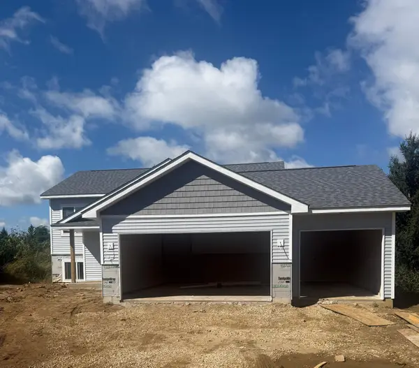 906 Snowbird Drive, Red Wing, MN 55066