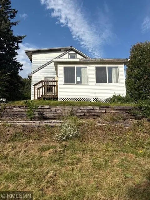 210 19th Avenue S, South Saint Paul, MN 55075