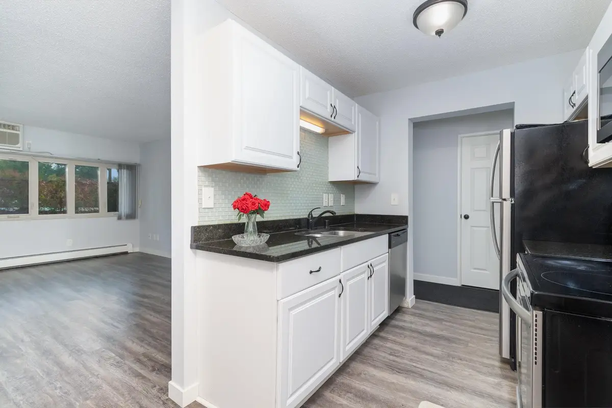 4351 Parklawn Avenue #7E, Minneapolis, MN 55435 - Image #1