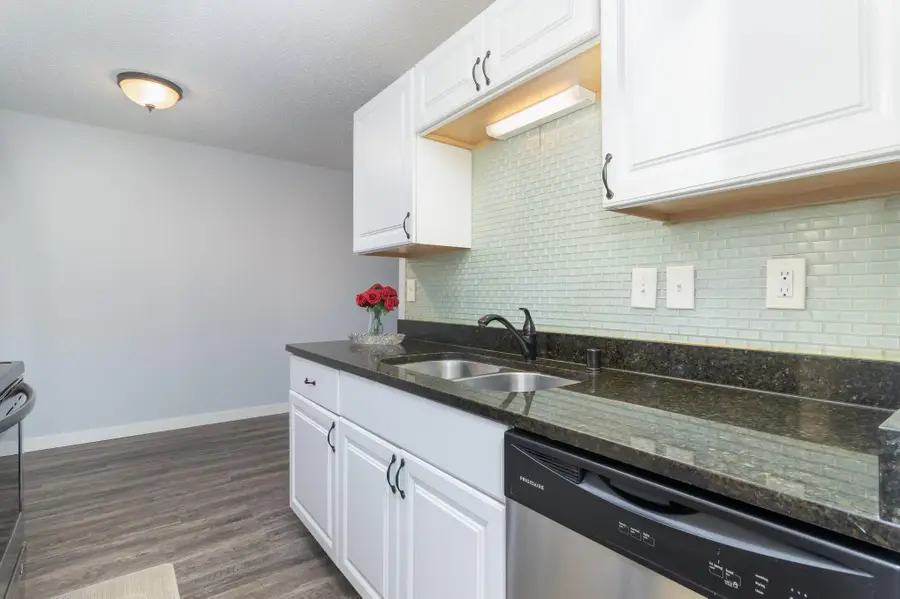 4351 Parklawn Avenue #7E, Minneapolis, MN 55435 - Image #2