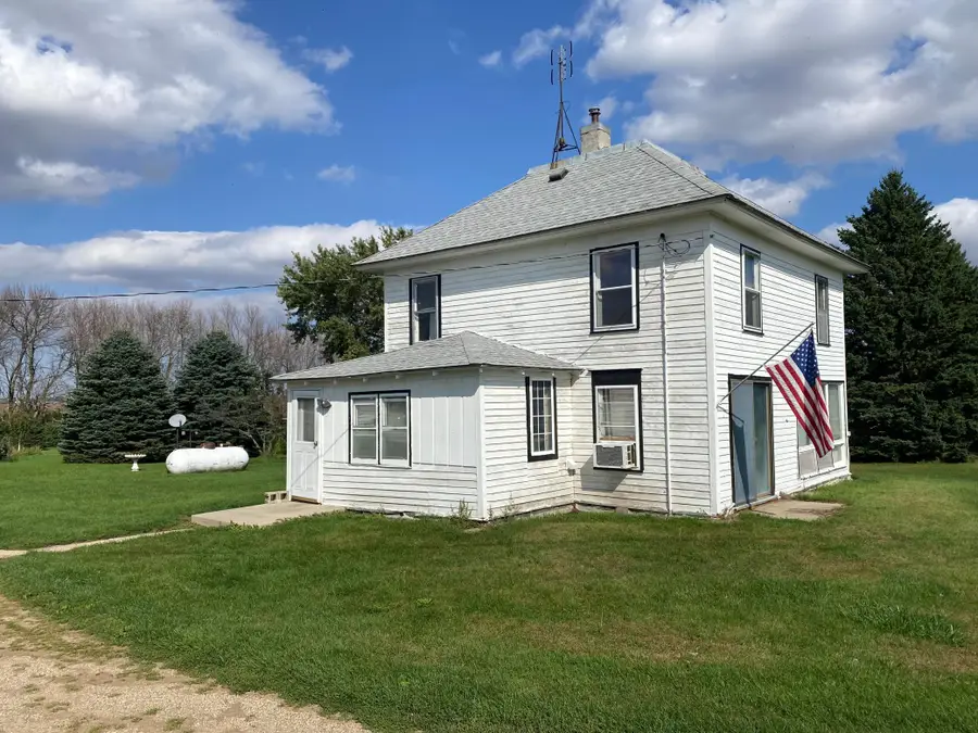 21491 Sundberg Avenue, Brewster, MN 56119 - Image #2