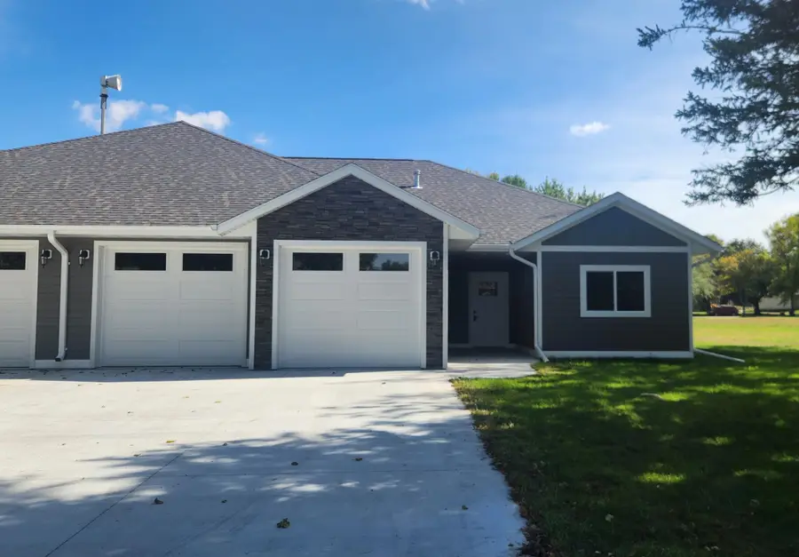 903 7th Ave Sw, Pipestone, MN 56164 - Image #2