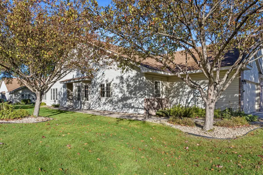 2991 Pitrina Way, Saint Paul, MN 55117 - Image #2