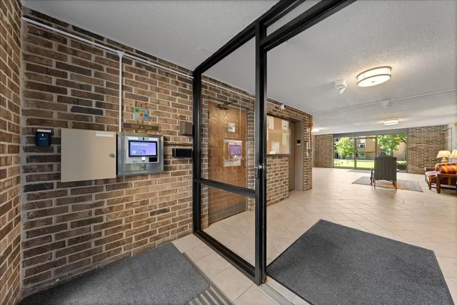 2220 Midland Grove Road #307, Saint Paul, MN 55113 - Image #2