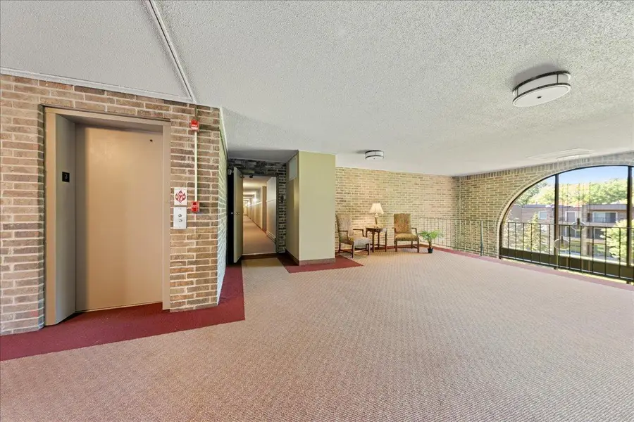 2220 Midland Grove Road #307, Saint Paul, MN 55113 - Image #3