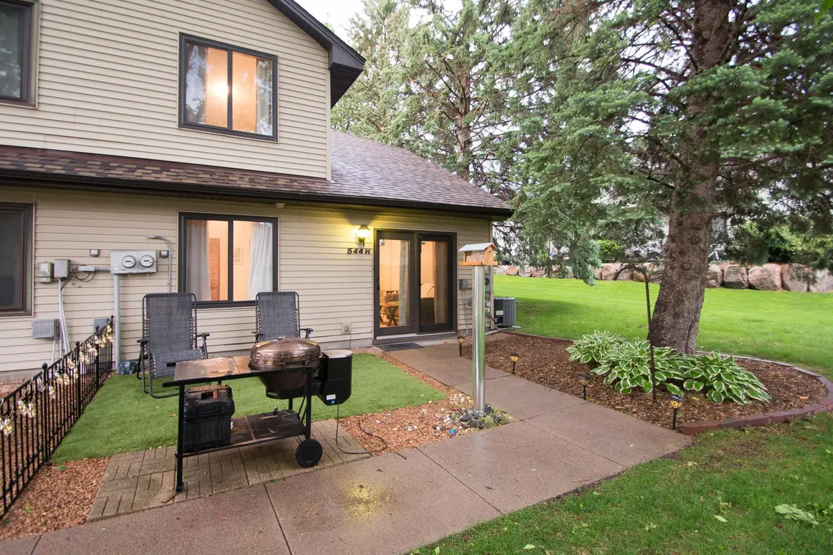 544 Auburn Place Nw #H, Elk River, MN 55330 - Image #1