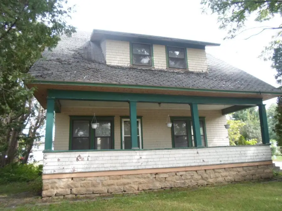 140 W Main Street, Lewiston, MN 55952 - #2