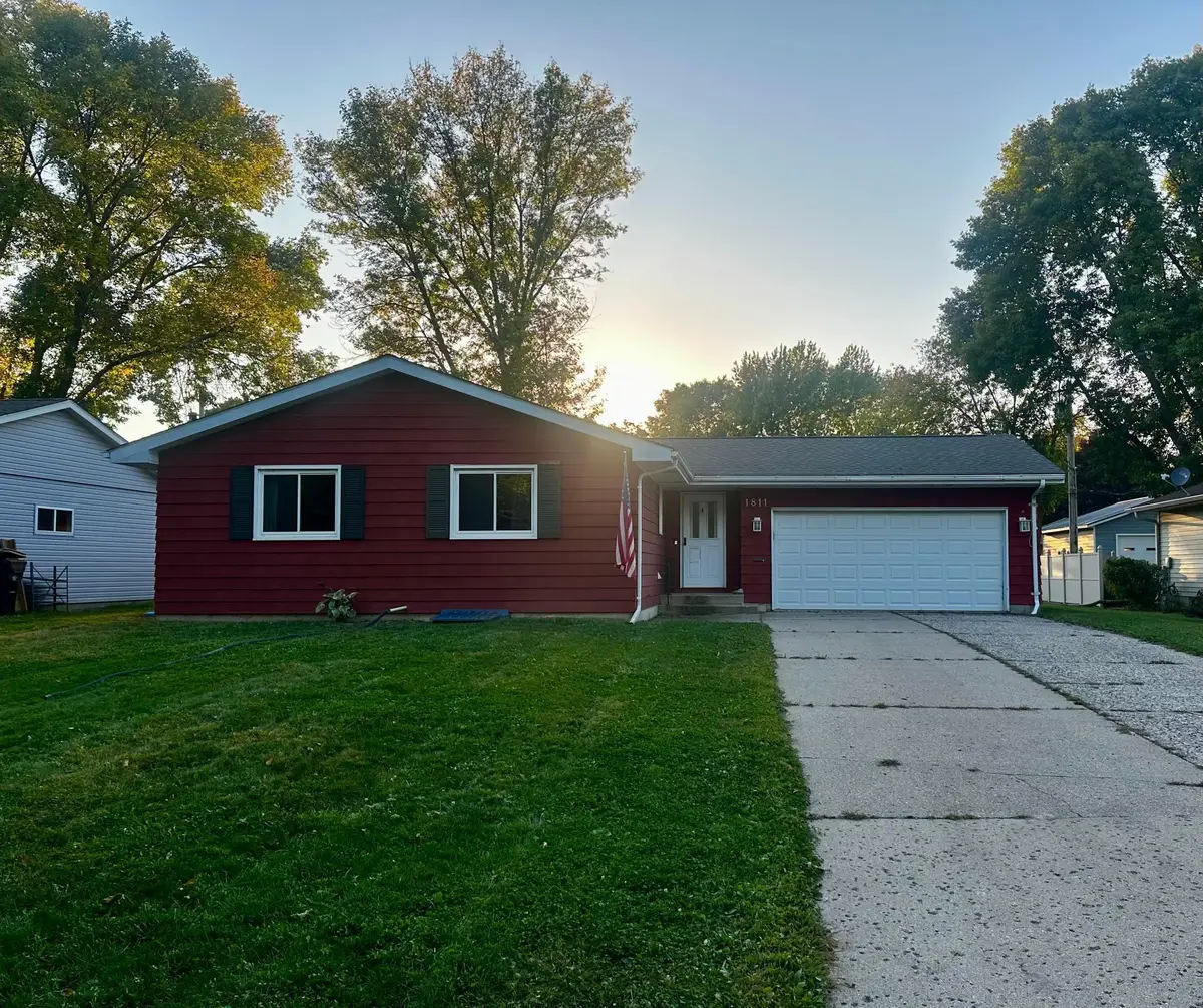 1811 Judd Avenue N, Glencoe, MN 55336 - #1