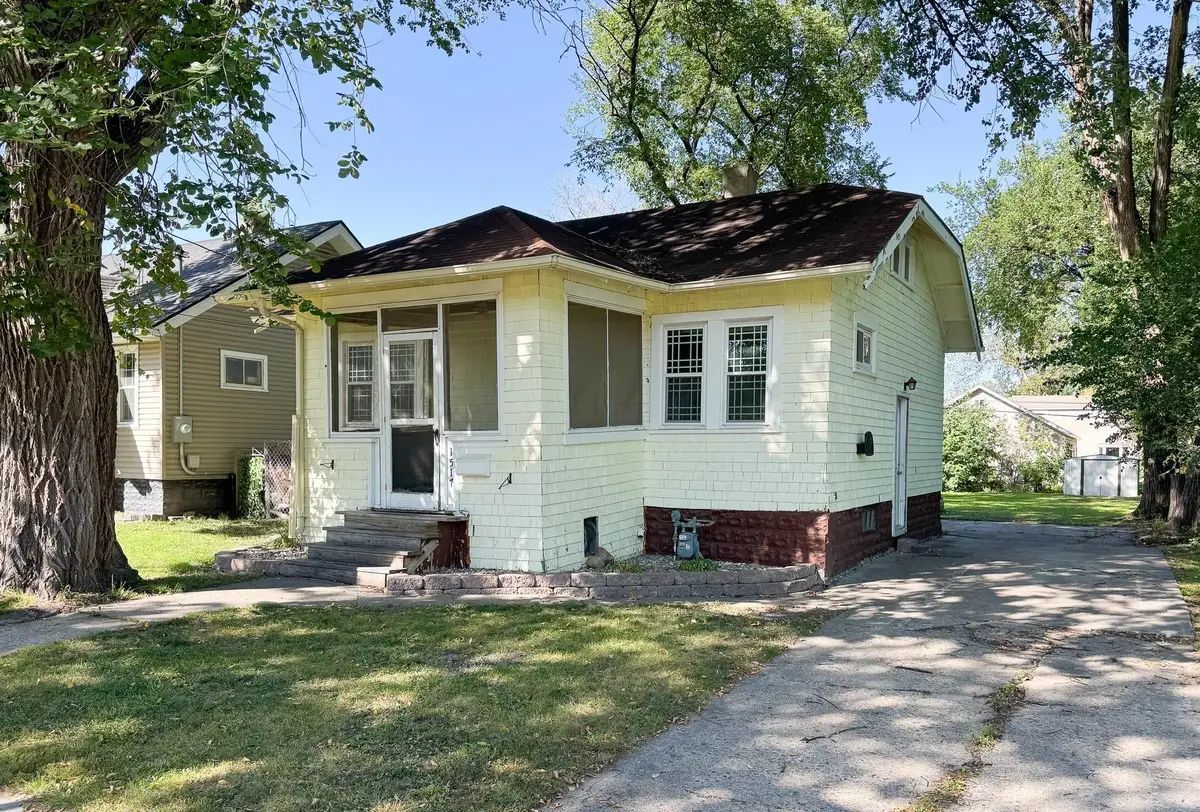 1517 9th Avenue S, Fargo, ND 58103 - #1