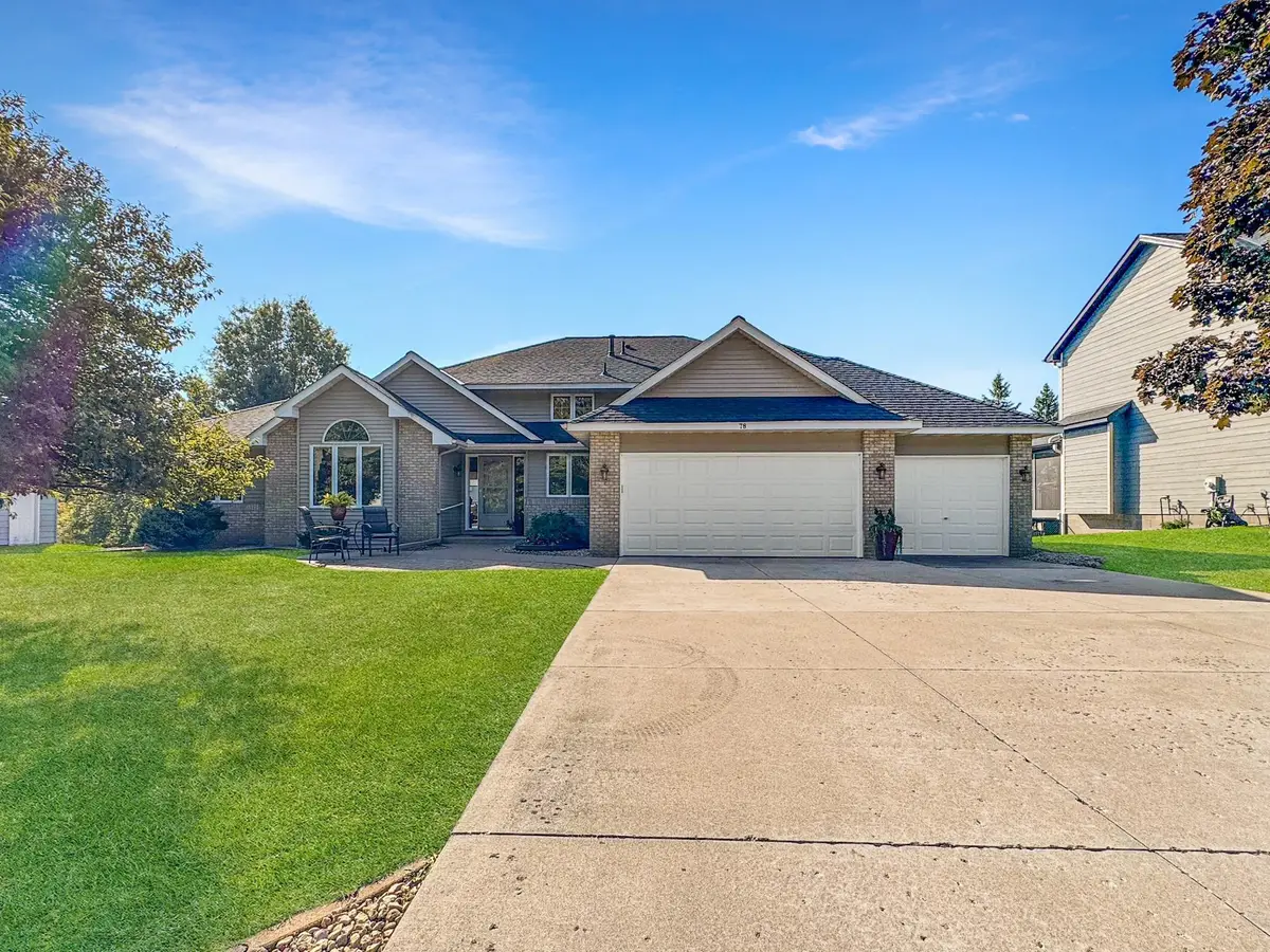 78 Dunbar Way, Mahtomedi, MN 55115 - Image #1