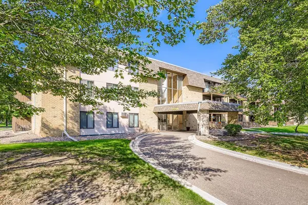 3461 Kent Street #1002, Saint Paul, MN 55126