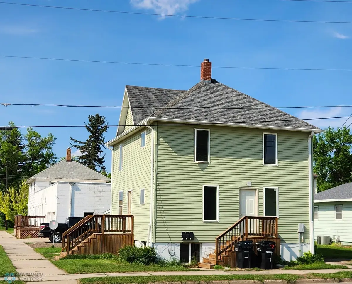 209 4th Street Se, Valley City, ND 58072 - #1