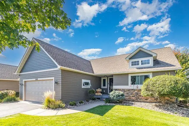 1042 Wyncrest Court, Woodbury, MN 55129 - #1