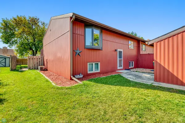 245 12th Avenue E, West Fargo, ND 58078
