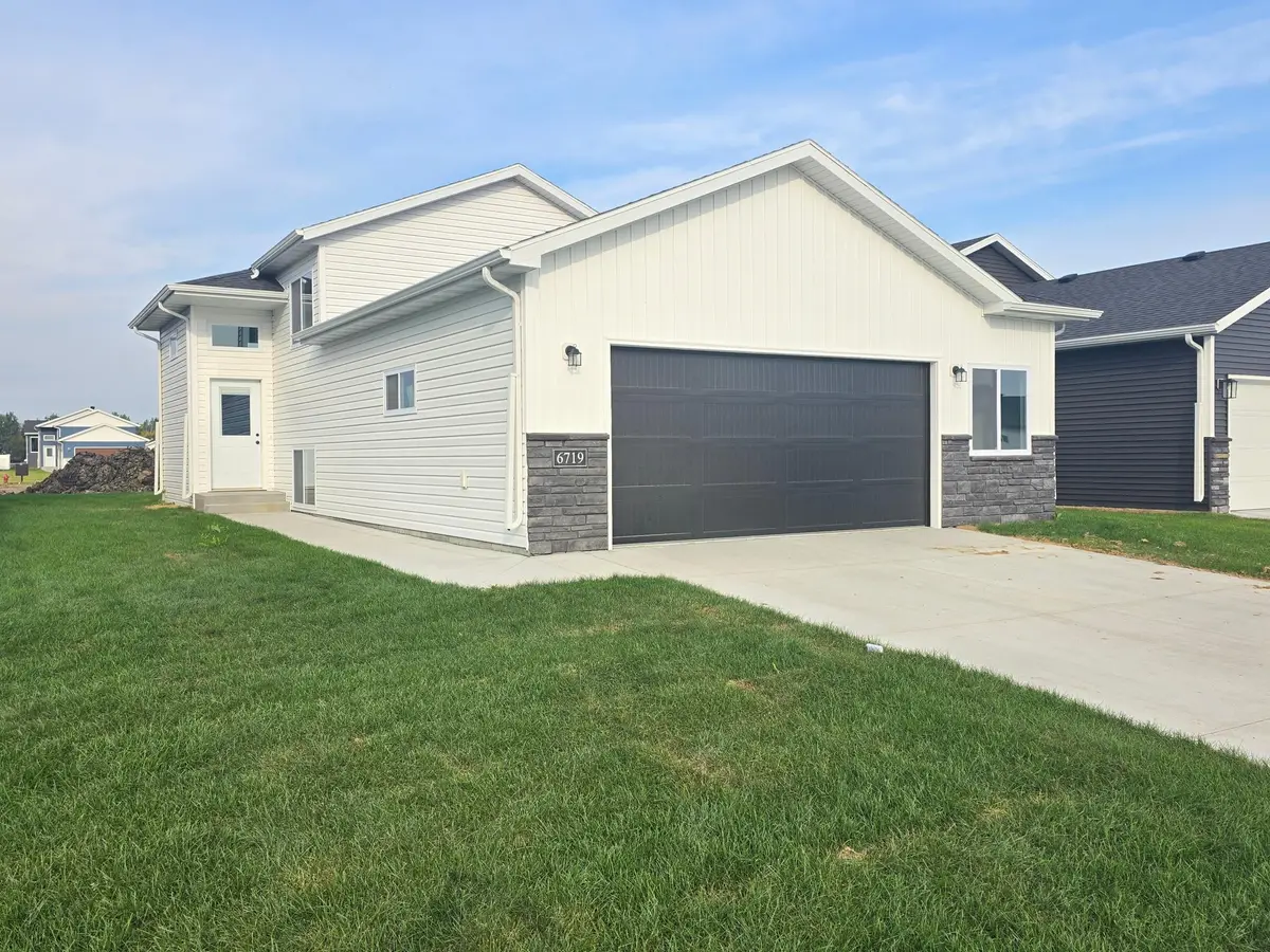 6719 Joseph Street, Horace, ND 58047 - Image #1