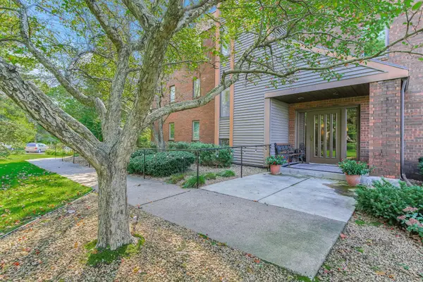 4825 Babcock Trail #2005, Inver Grove Heights, MN 55077