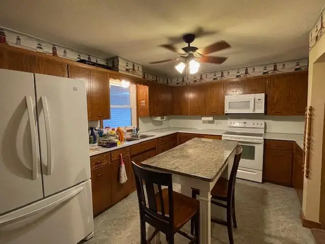 76 4th Avenue E, Wood Lake, MN 56297 - #3