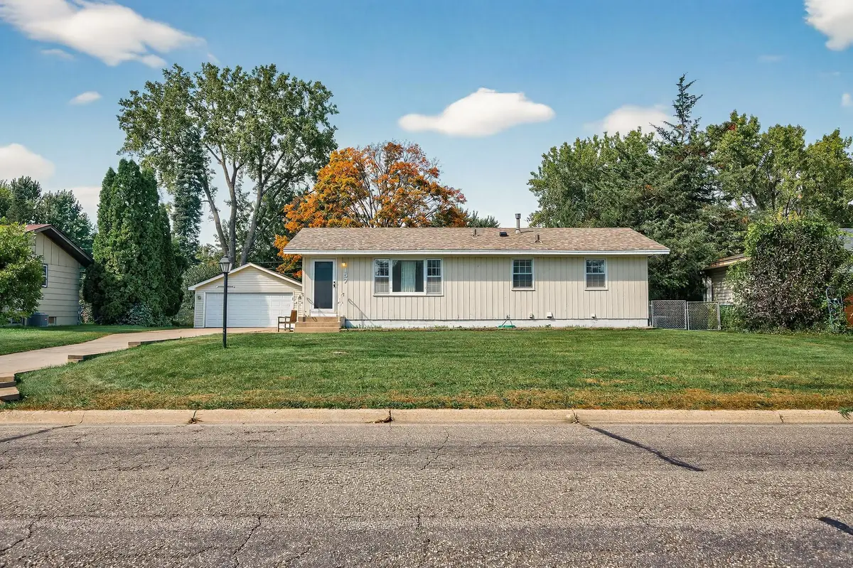 157 Oak Park Drive Ne, Blaine, MN 55434 - #1