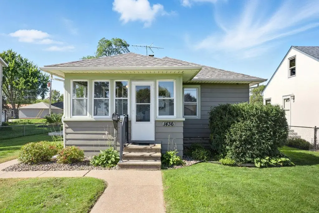 1436 5th Avenue S, South Saint Paul, MN 55075 - #1