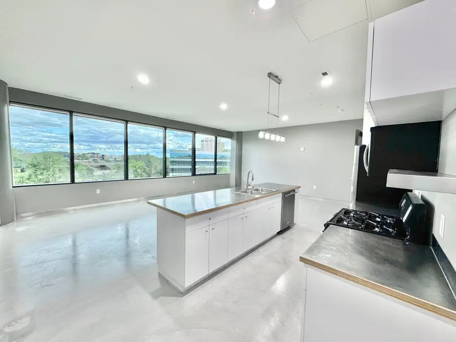 5601 Smetana Drive #407, Minnetonka, MN 55343 - Image #3