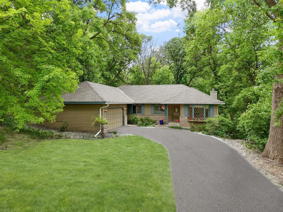 1527 Clarendon Drive, Wayzata, MN 55391 - Image #1
