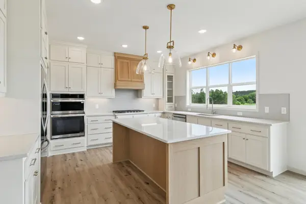 21928 Edison Street Ne, East Bethel, MN 55011