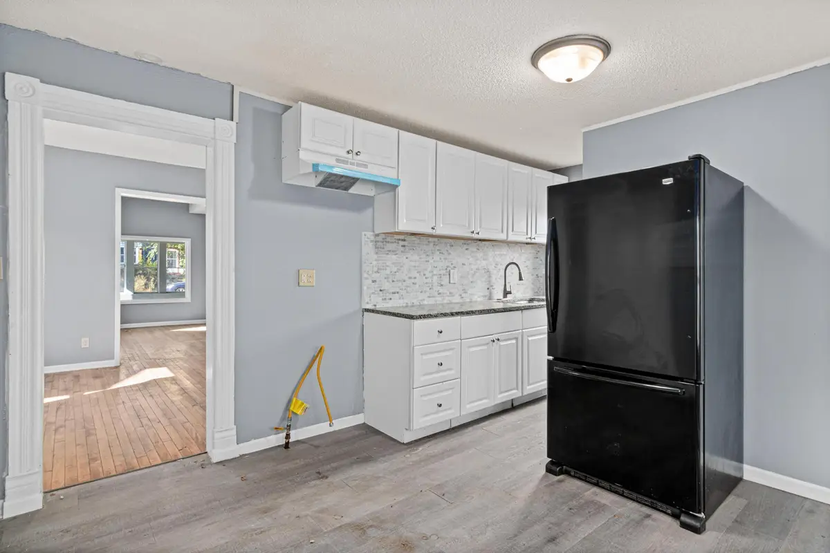 1098 Woodbridge Street, Saint Paul, MN 55117 - #1