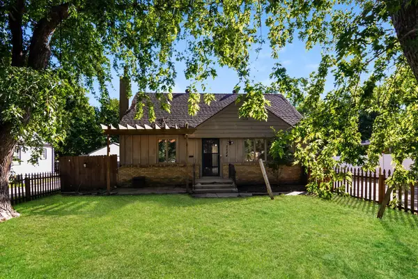 5524 Humboldt Avenue N, Brooklyn Center, MN 55430