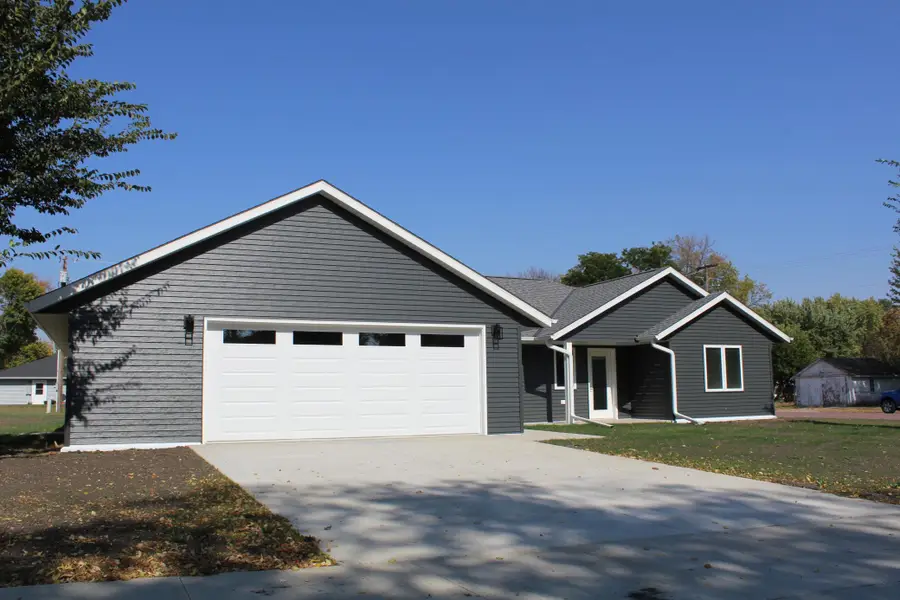 131 Main Street E, Trimont, MN 56176 - Image #2