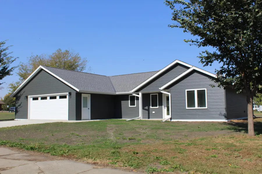 131 Main Street E, Trimont, MN 56176 - Image #3