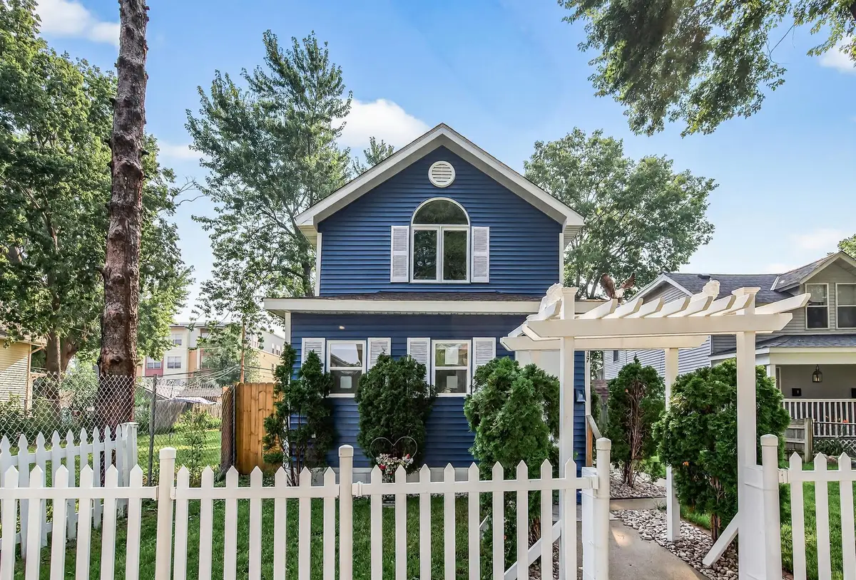 2417 15th Avenue S, Minneapolis, MN 55404 - #1