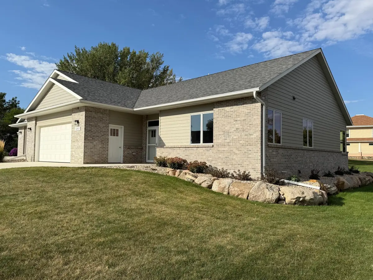 1207 S Shore Drive, Worthington, MN 56187 - Image #1