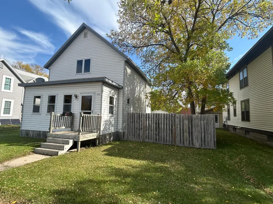 408 Main Avenue N, Thief River Falls, MN 56701 - #3