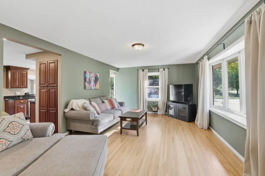 4816 Overlook Drive, Minneapolis, MN 55437 - Image #3