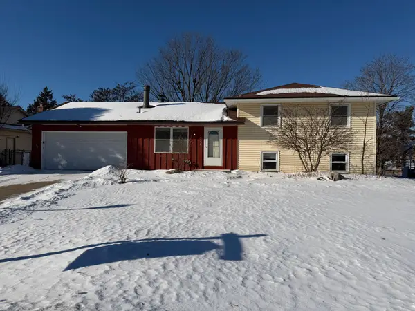 8458 Ivywood Avenue S, Cottage Grove, MN 55016