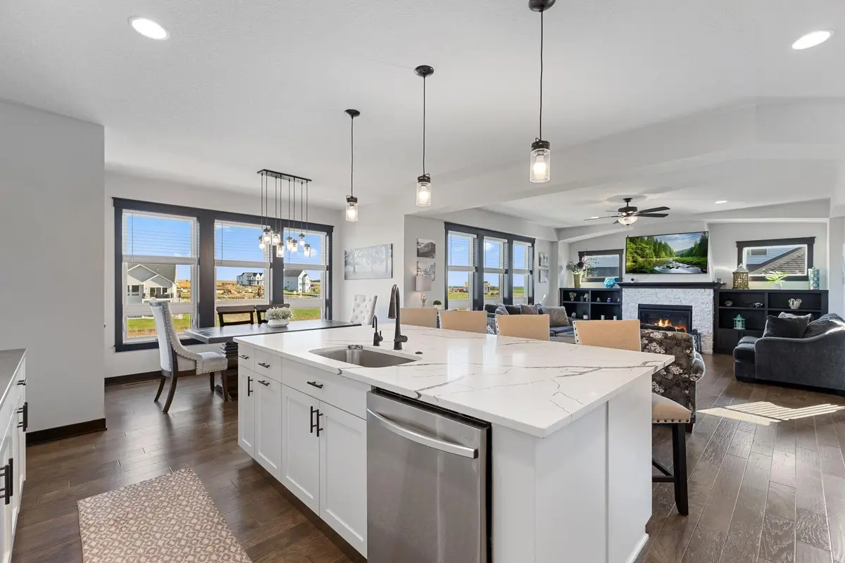 19600 Harbor Drive, Lakeville, MN 55044 - #1