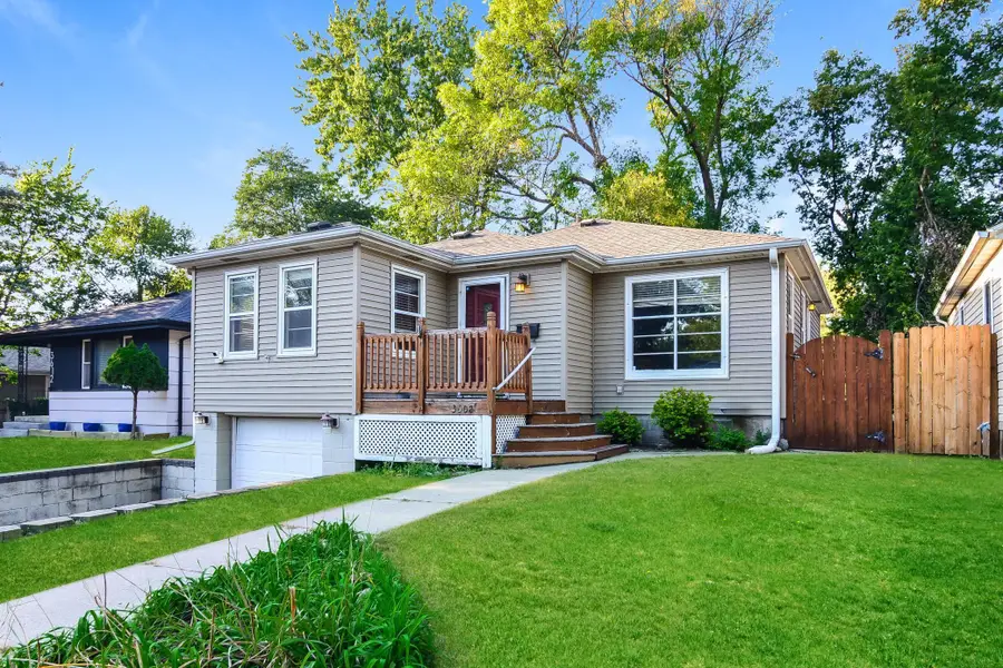 3608 31st Avenue N, Robbinsdale, MN 55422 - #2