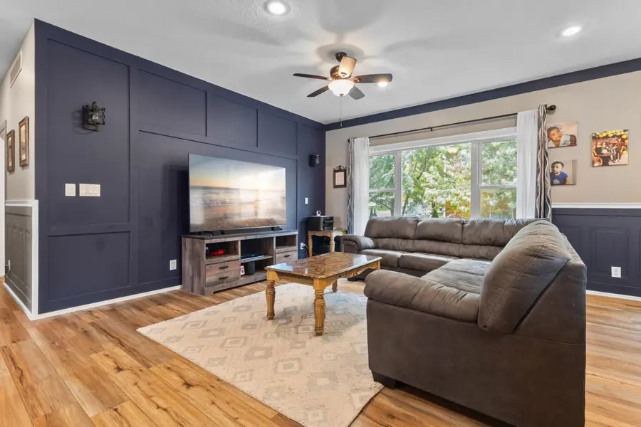 508 Hackney Avenue, Shakopee, MN 55379 - #3