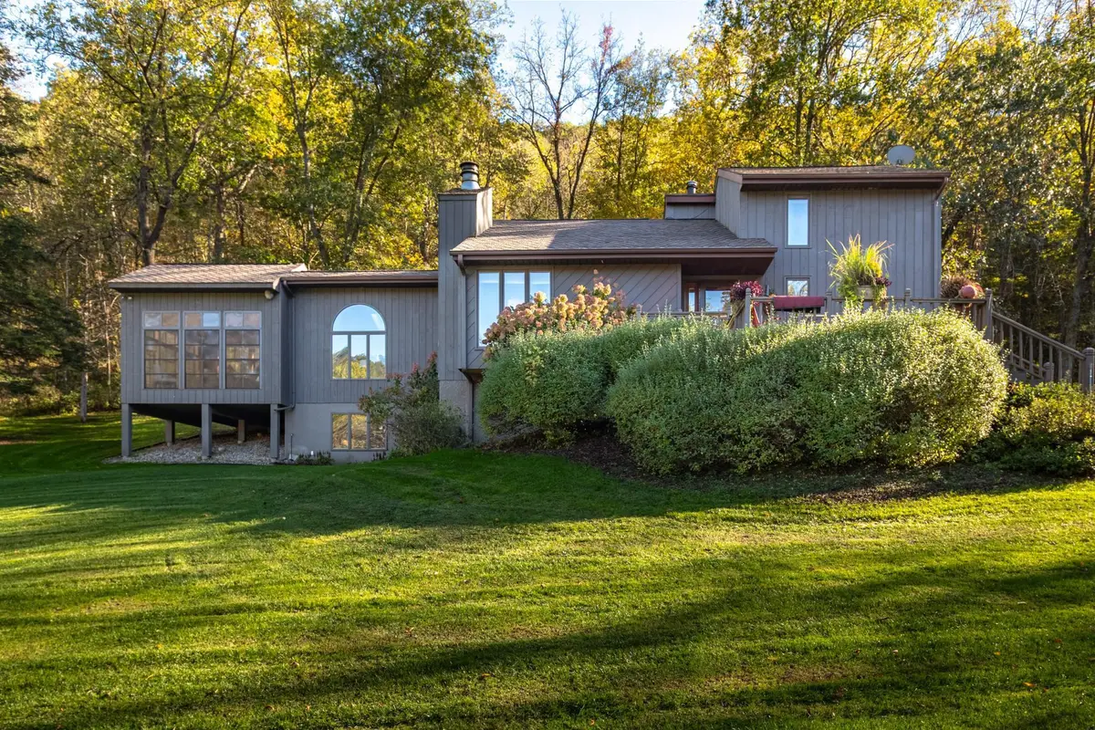 7030 Birchwood Drive, La Crescent, MN 55947 - Image #1