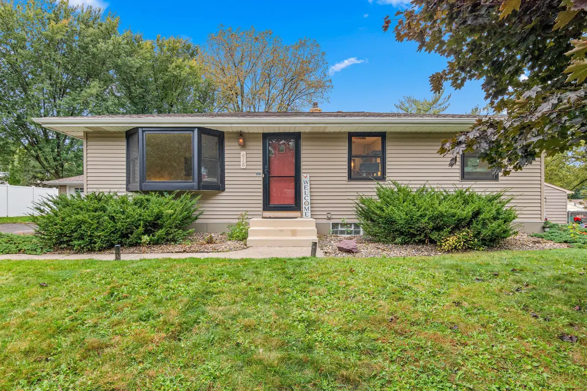 616 Hattie Lane, Woodbury, MN 55125 - Image #1