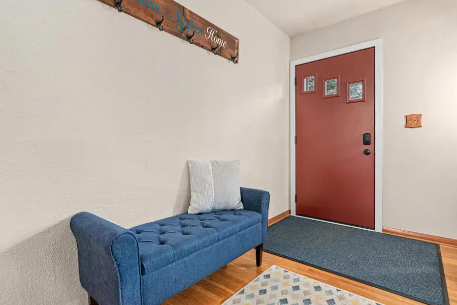 616 Hattie Lane, Woodbury, MN 55125 - Image #3