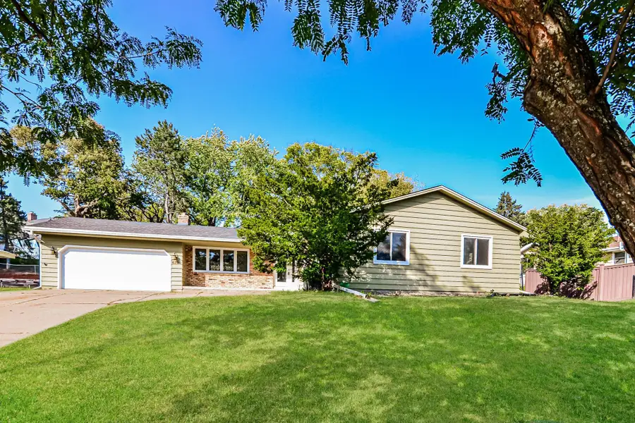 4708 W 102nd Street, Bloomington, MN 55437 - #3