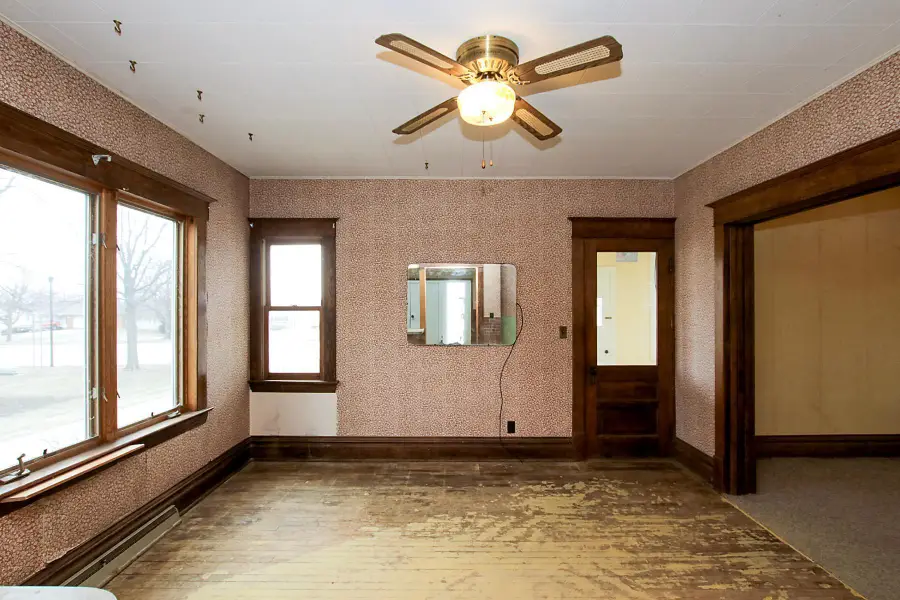 321 Highway 7 E, Hutchinson, MN 55350 - #3