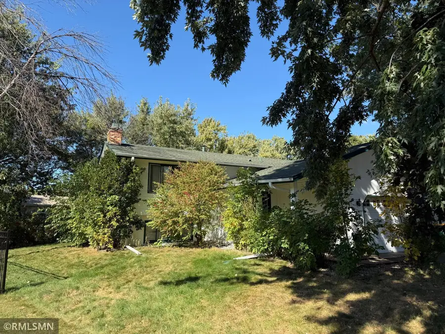 8233 Hampshire Court N, Minneapolis, MN 55445 - Image #2